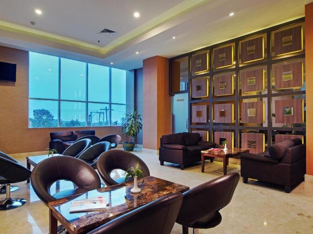 โฮไรซัน โฮเต็ล เปมาตัง เสียนตา Hotel เปอมาตังเสียนตาร์ ภายนอก รูปภาพ