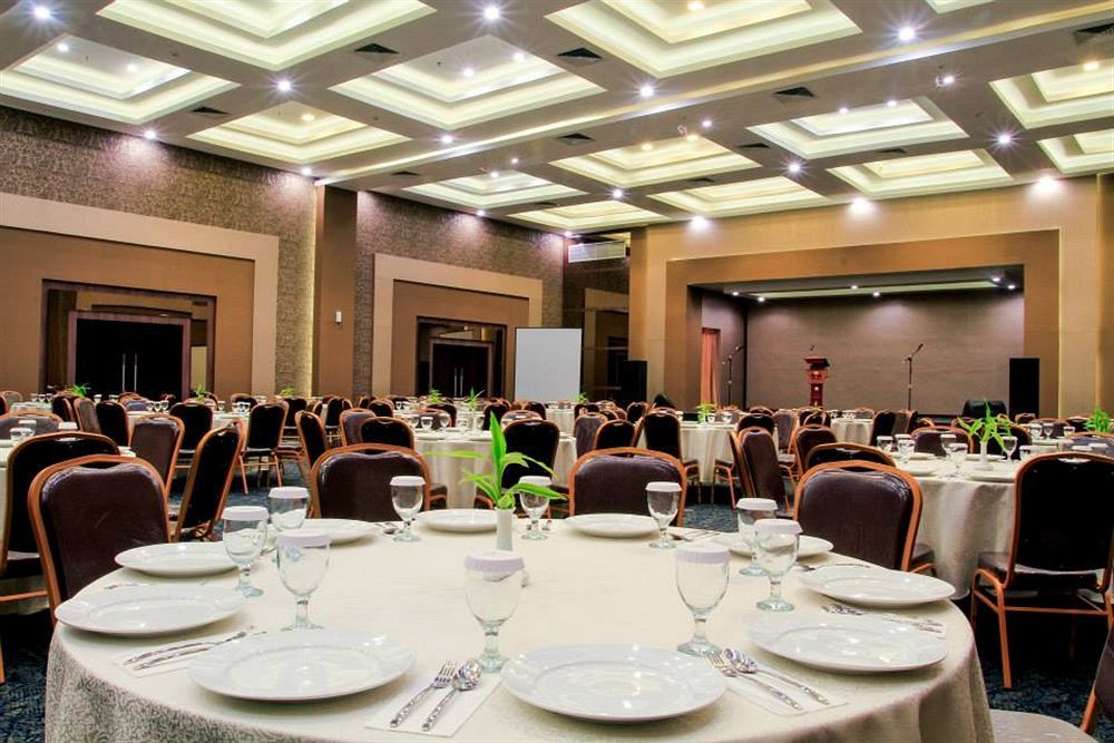 โฮไรซัน โฮเต็ล เปมาตัง เสียนตา Hotel เปอมาตังเสียนตาร์ ภายนอก รูปภาพ